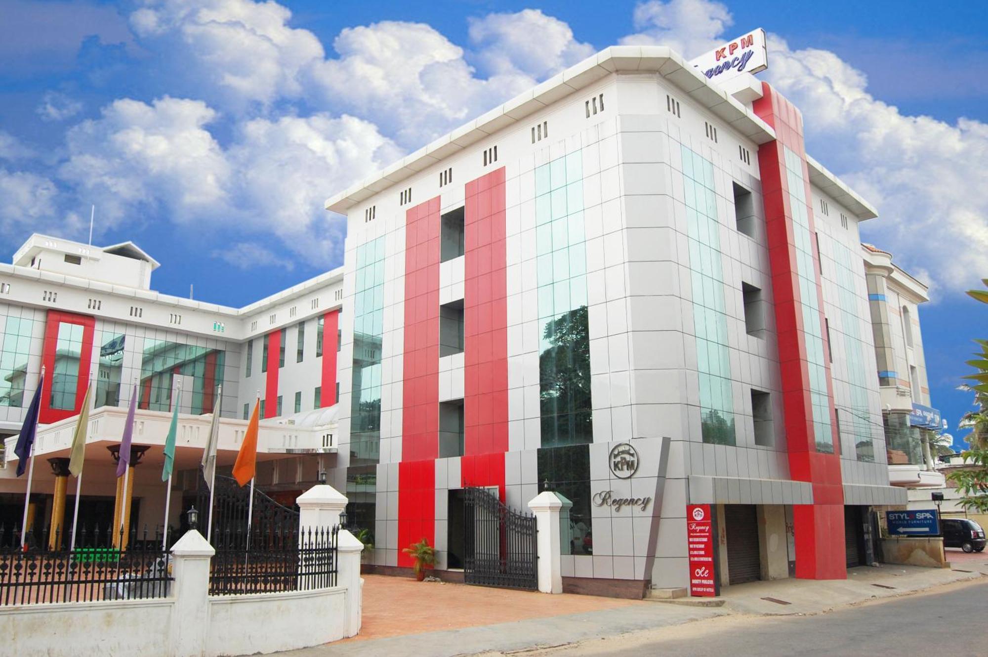 Kpm Regency Hotel Palakkad Exterior foto