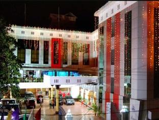 Kpm Regency Hotel Palakkad Exterior foto